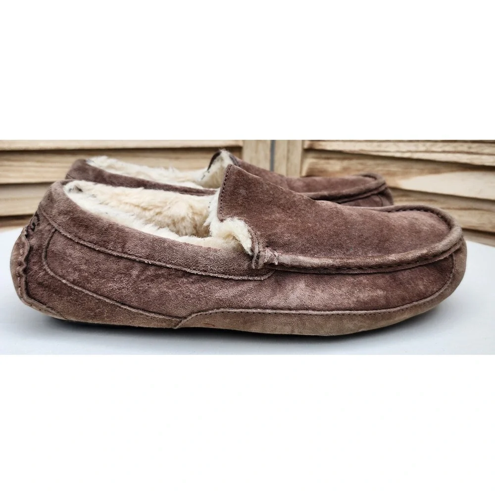 UGG sz 11